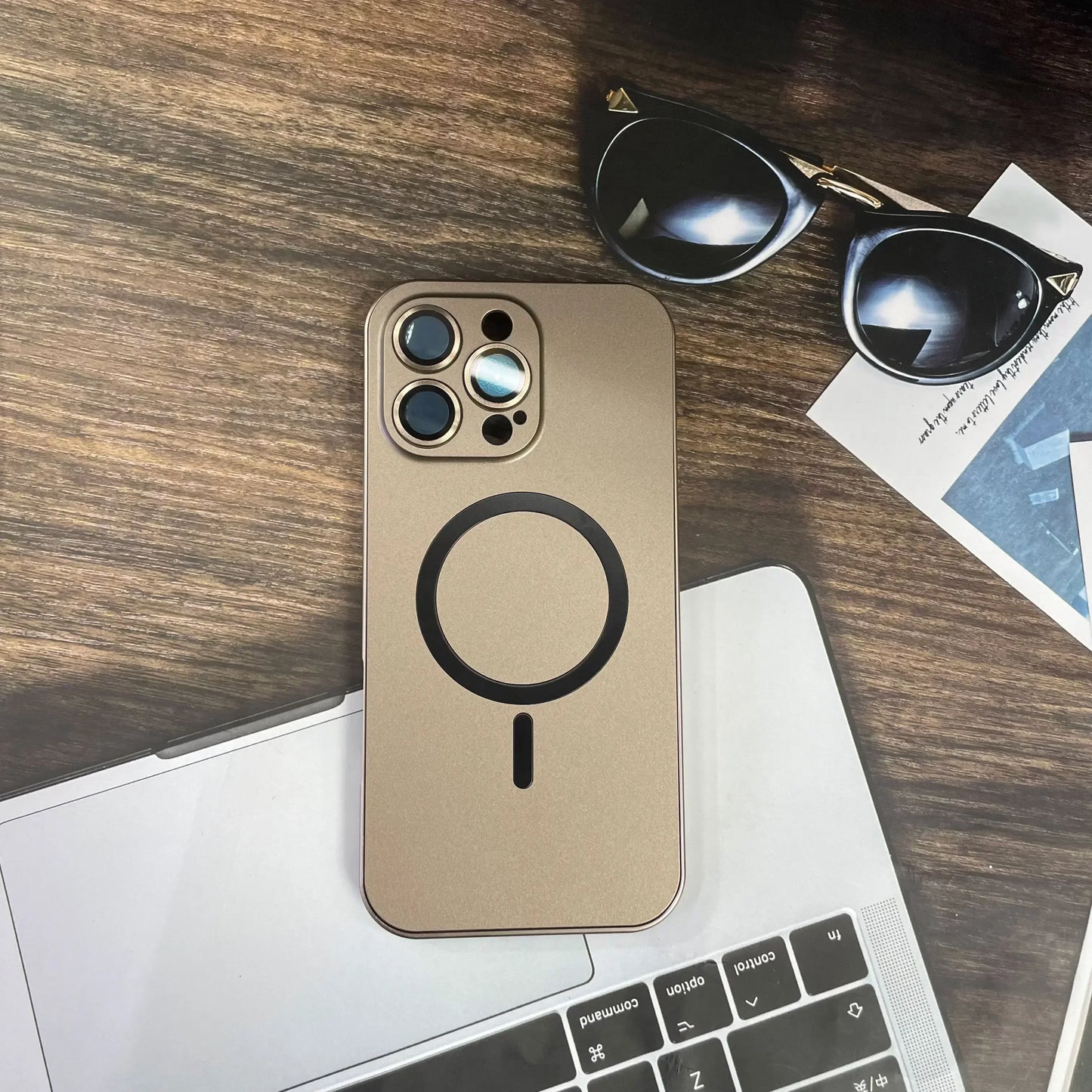 Enkelt magnetisk mobildeksel i metall for iPhone